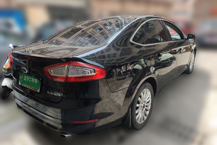 Used Ford Mondeo 2011 2.0L GTDi 200 Fashion Edition Rear Right 45 Deg