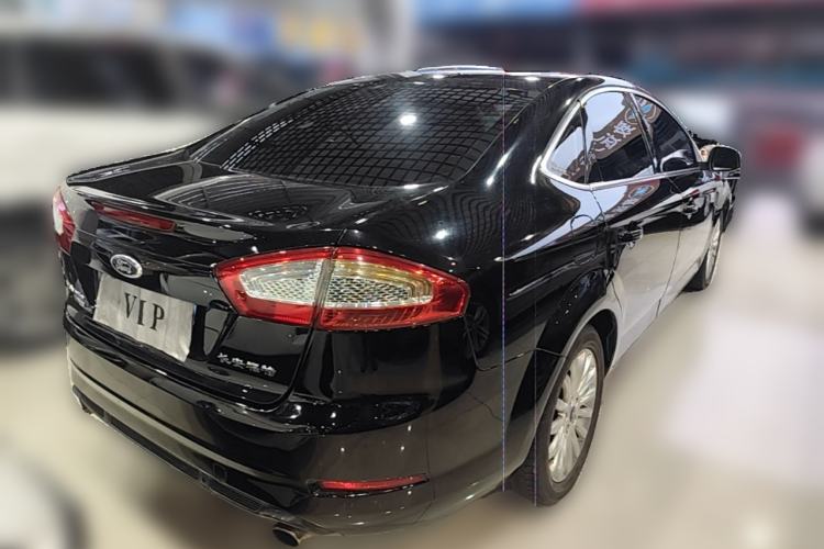 Used Ford Mondeo 2011 2.0L GTDi 200 Fashion Edition Rear Right 45 Deg