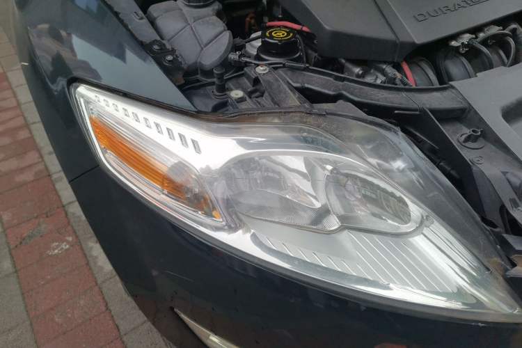 Used Ford Mondeo  Right Front Headlight