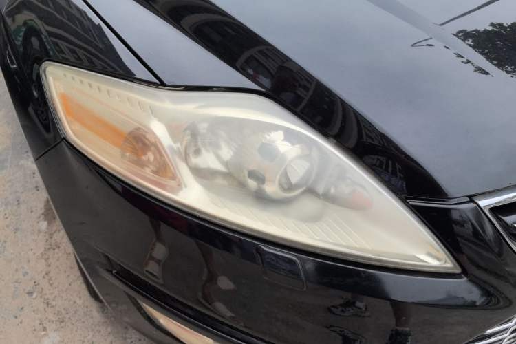 Used Ford Mondeo 2011 2.0L GTDi 200 Luxury Edition Right Front Headlight