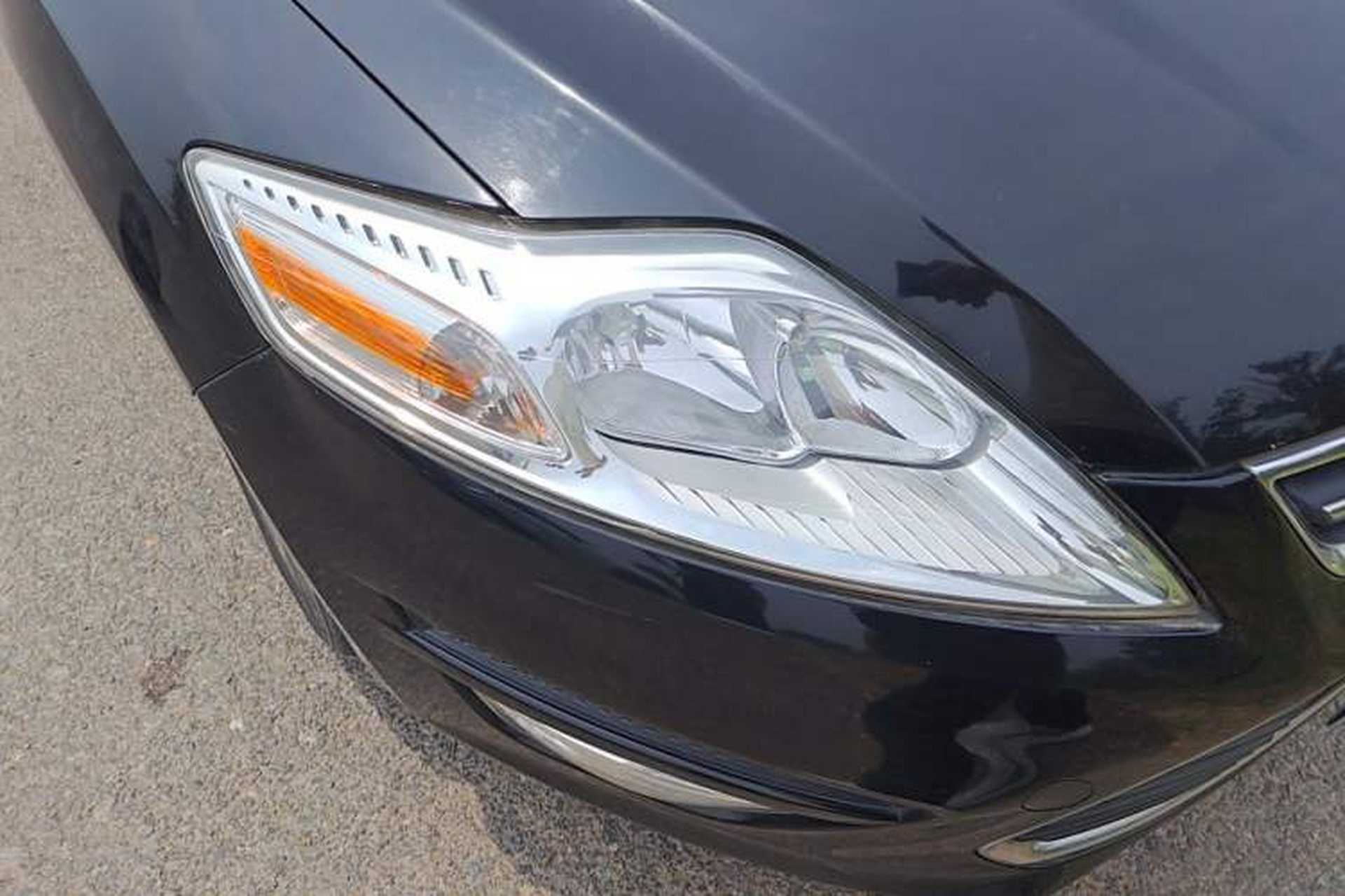 Used Ford Mondeo 2011 2.3L Fashion Edition Right Front Headlight