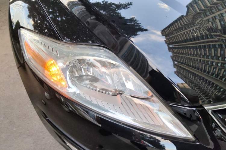 Used Ford Mondeo 2011 2.0L GTDi 200 Fashion Edition Right Front Headlight