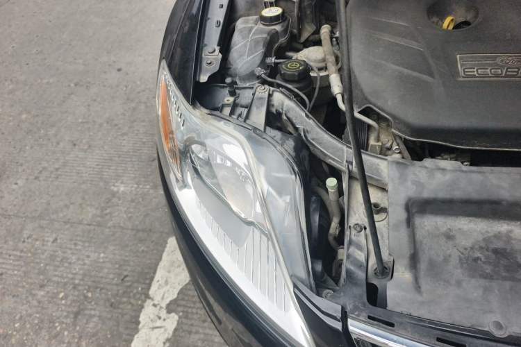 Used Ford Mondeo 2011 2.0L GTDi 200 Fashion Edition Right Front Headlight