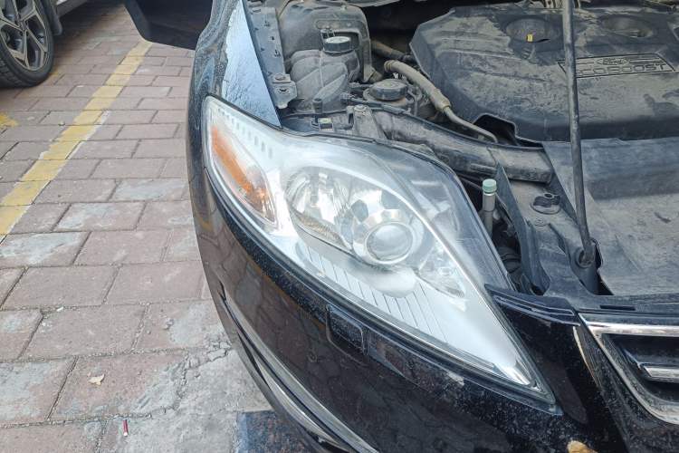 Used Ford Mondeo 2011 2.0L GTDi240 Ultimate Edition Right Front Headlight