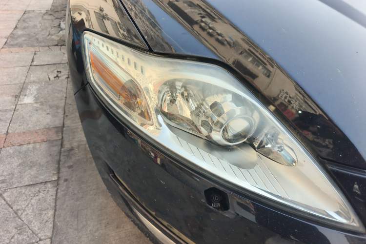 Used Ford Mondeo 2011 2.0L GTDi 200 Luxury Edition Right Front Headlight