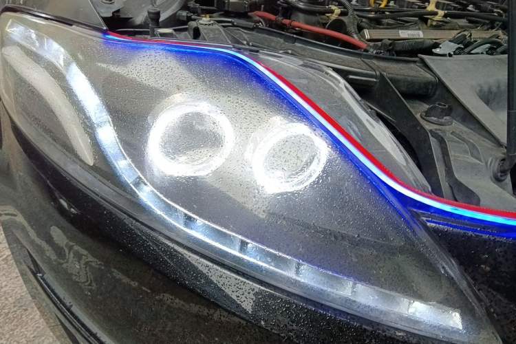 Used Ford Mondeo 2011 2.3L Fashion Edition Right Front Headlight