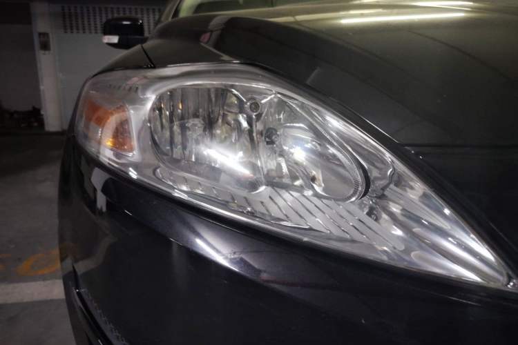 Used Ford Mondeo 2011 2.3L Fashion Edition Right Front Headlight