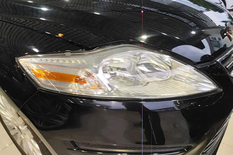 Used Ford Mondeo 2011 2.0L GTDi 200 Fashion Edition Right Front Headlight