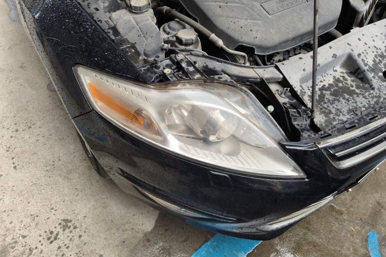 Used Ford Mondeo 2011 2.0L GTDi 200 Luxury Edition Right Front Headlight