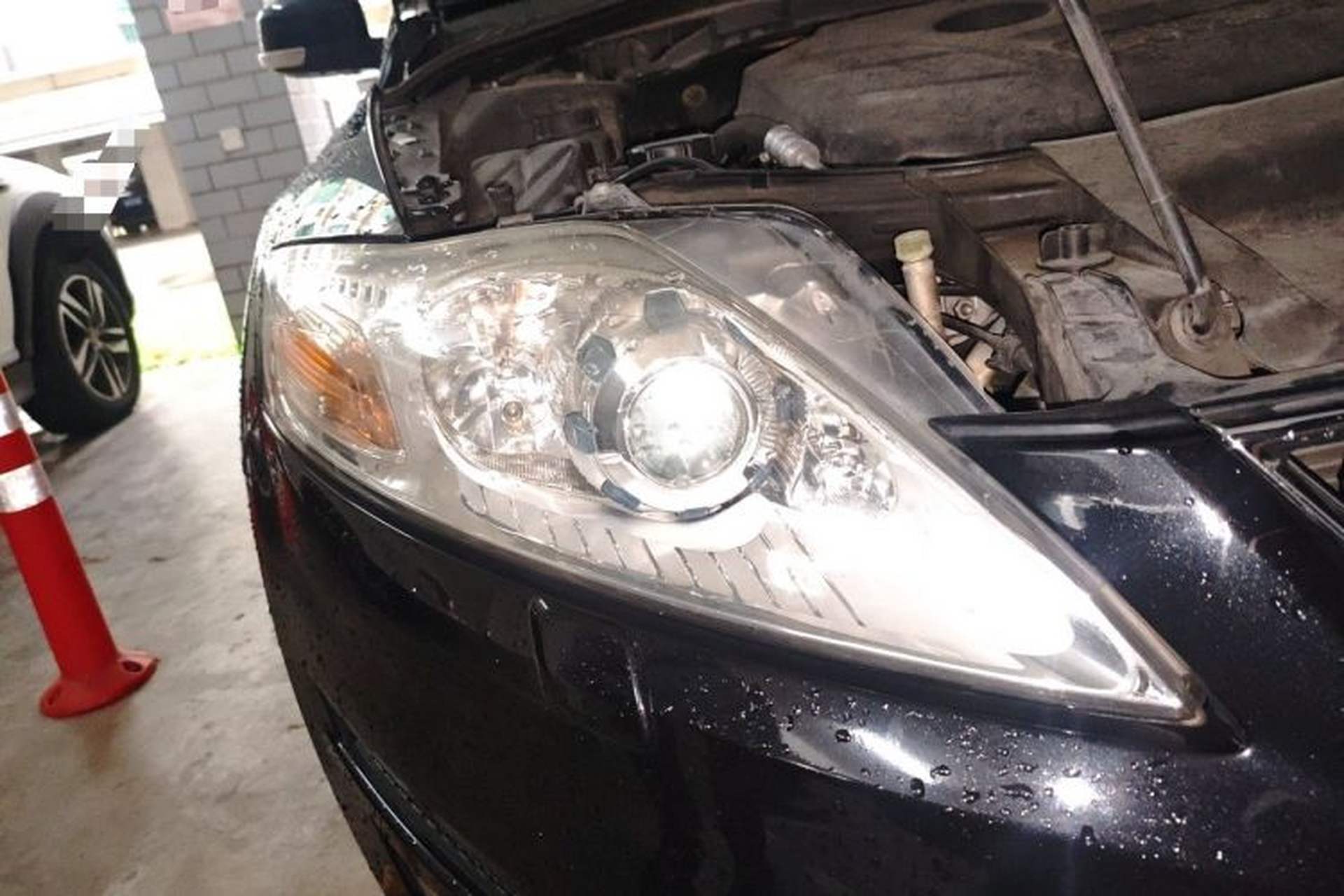 Used Ford Mondeo 2011 2.0L GTDi 200 Luxury Edition Right Front Headlight