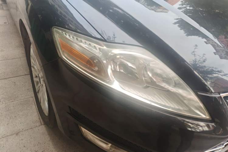 Used Ford Mondeo 2011 2.0L GTDi 200 Fashion Edition Right Front Headlight