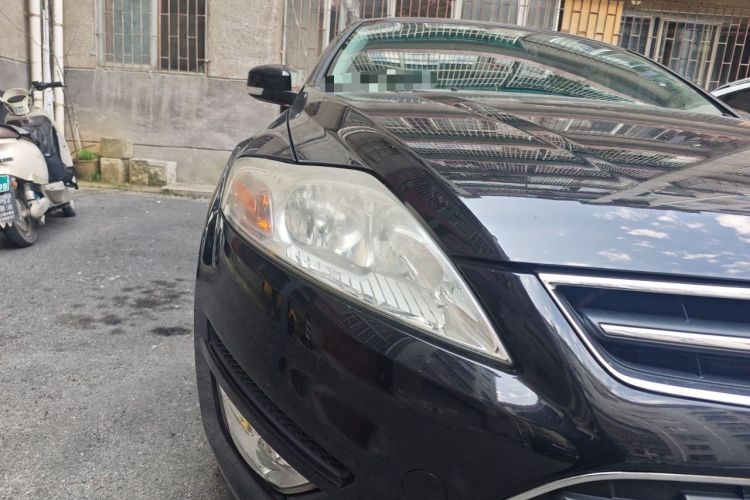 Used Ford Mondeo 2011 2.3L Luxury Model Right Front Headlight