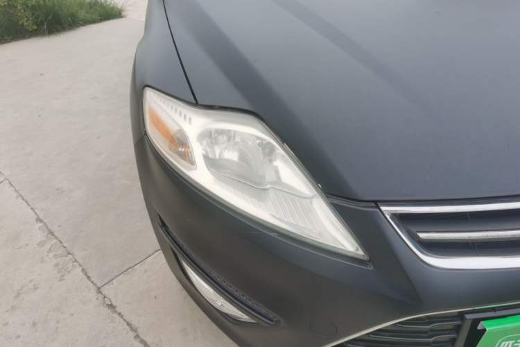 Used Ford Mondeo 2011 2.3L Fashion Edition Right Front Headlight