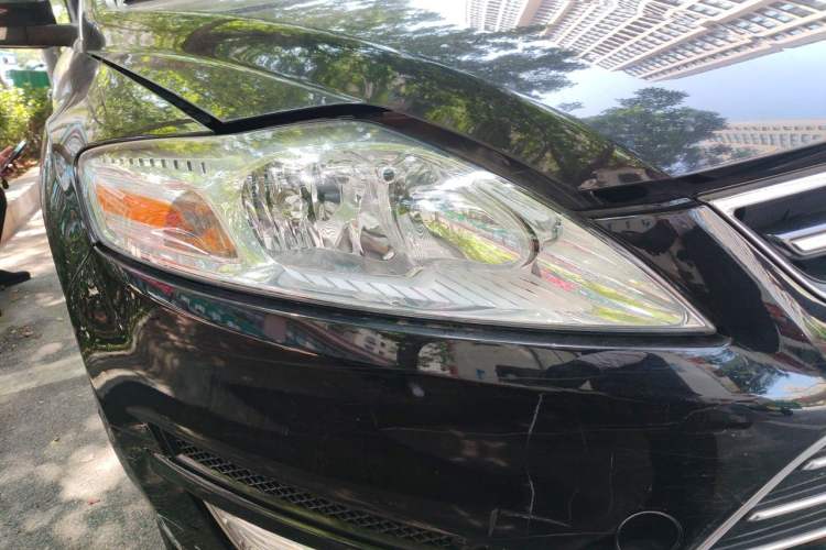 Used Ford Mondeo 2011 2.0L GTDi 200 Fashion Edition Right Front Headlight