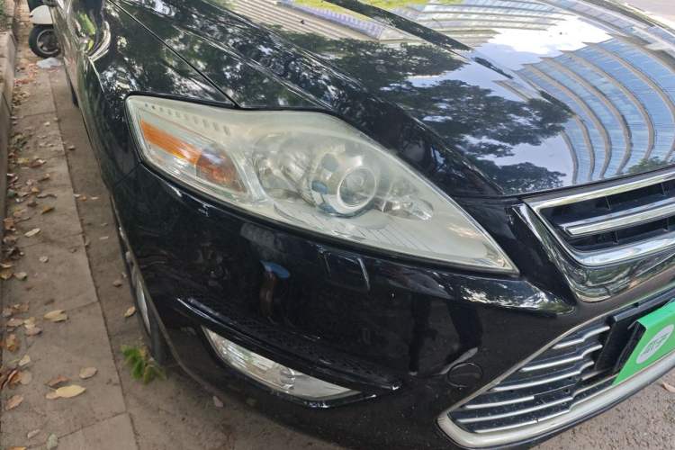 Used Ford Mondeo 2011 2.0L GTDi 200 Luxury Edition Right Front Headlight