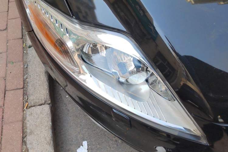 Used Ford Mondeo 2011 2.0L GTDi 200 Luxury Edition Right Front Headlight