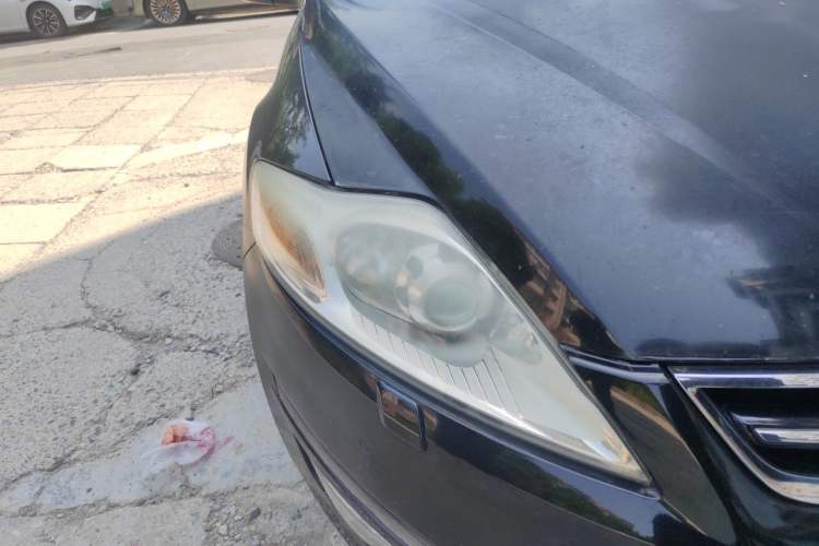 Used Ford Mondeo 2011 2.0L GTDi240 Ultimate Edition Right Front Headlight