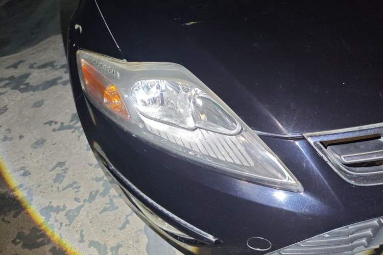 Used Ford Mondeo 2011 2.3L Fashion Edition Right Front Headlight