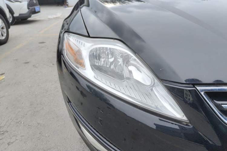 Used Ford Mondeo 2011 2.3L Fashion Edition Right Front Headlight