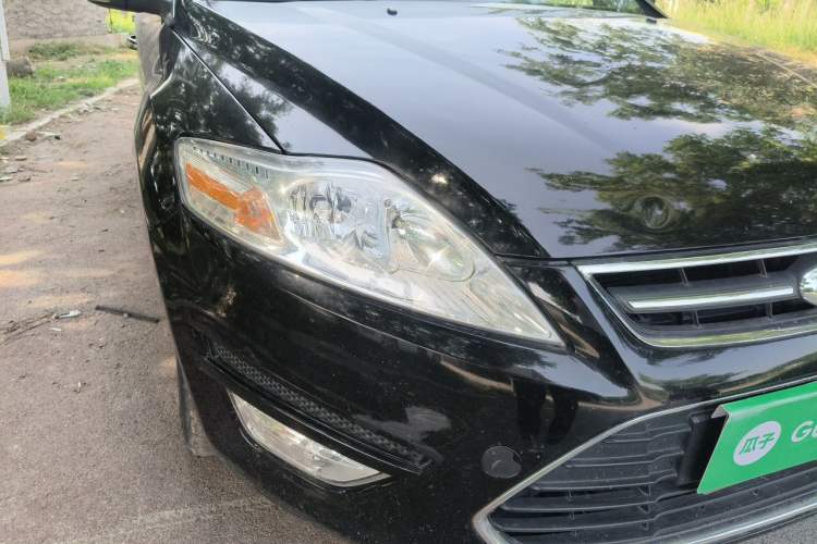 Used Ford Mondeo 2011 2.3L Fashion Edition Right Front Headlight