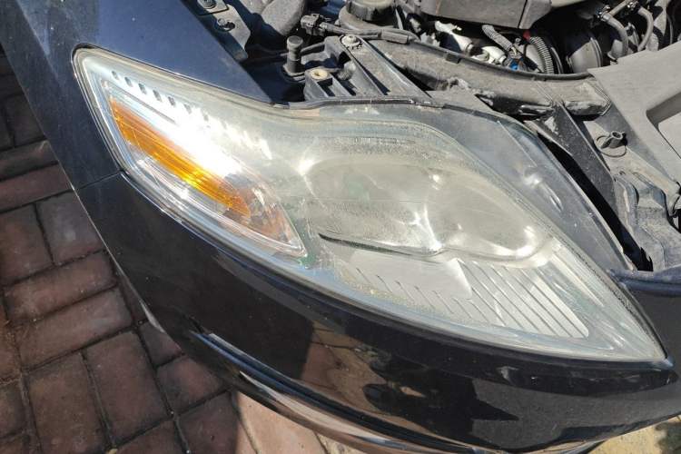 Used Ford Mondeo 2011 2.3L Luxury Model Right Front Headlight