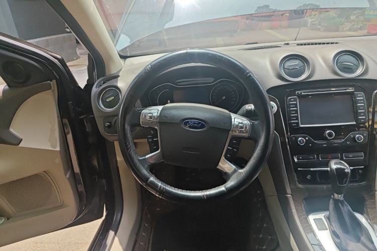 Used Ford Mondeo 2011 2.0L GTDi240 Ultimate Edition Steering Wheel