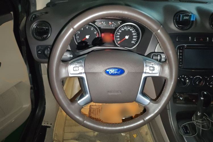 Used Ford Mondeo 2011 2.3L Fashion Edition Steering Wheel