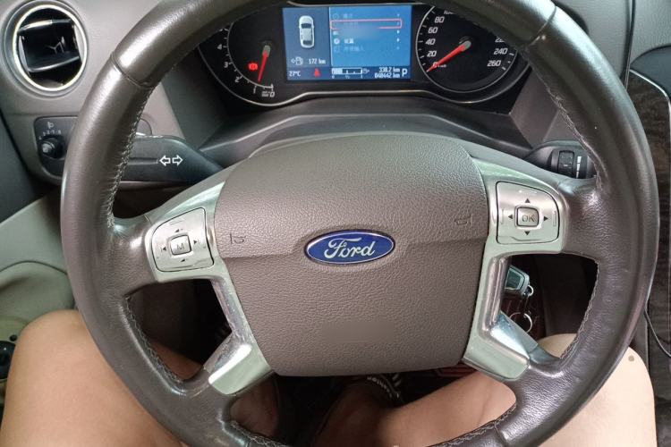 Used Ford Mondeo 2011 2.0L GTDi 200 Fashion Edition Steering Wheel