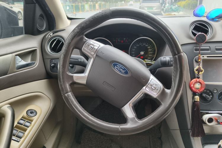 Used Ford Mondeo 2011 2.3L Fashion Edition Steering Wheel