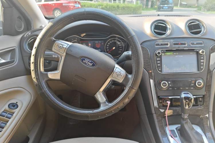 Used Ford Mondeo 2011 2.0L GTDi 200 Fashion Edition Steering Wheel