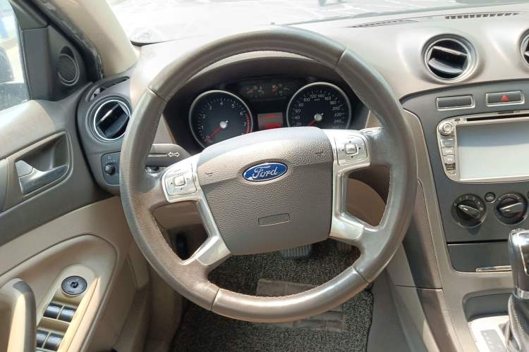 Used Ford Mondeo 2011 2.3L Fashion Edition Steering Wheel