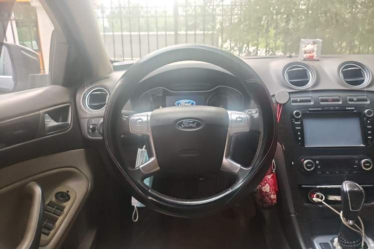 Used Ford Mondeo 2011 2.0L GTDi 200 Fashion Edition Steering Wheel
