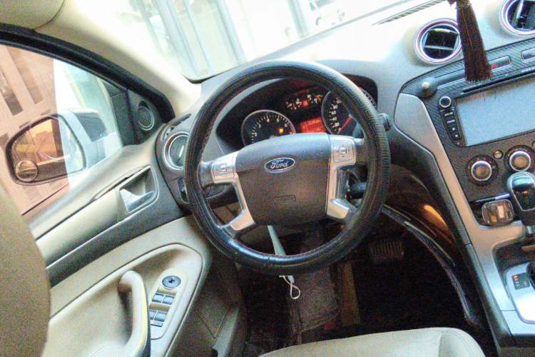 Used Ford Mondeo 2011 2.3L Fashion Edition Steering Wheel