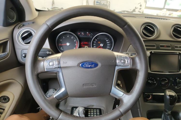 Used Ford Mondeo 2011 2.3L Fashion Edition Steering Wheel