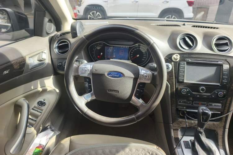 Used Ford Mondeo 2011 2.0L GTDi240 Ultimate Edition Steering Wheel
