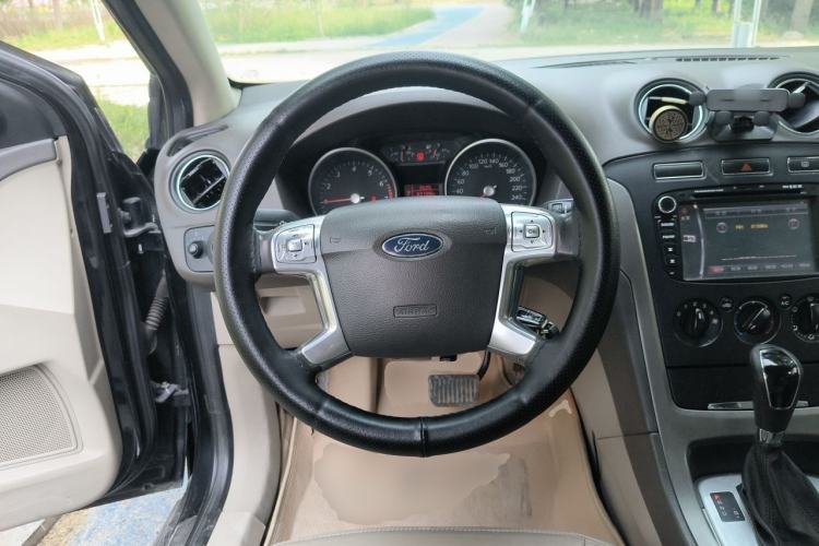 Used Ford Mondeo 2011 2.3L Fashion Edition Steering Wheel