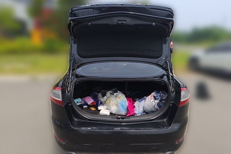 Used Ford Mondeo 2011 2.3L Fashion Edition Trunk