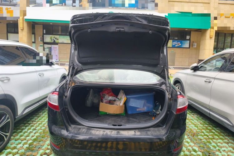 Used Ford Mondeo 2011 2.3L Fashion Edition Trunk