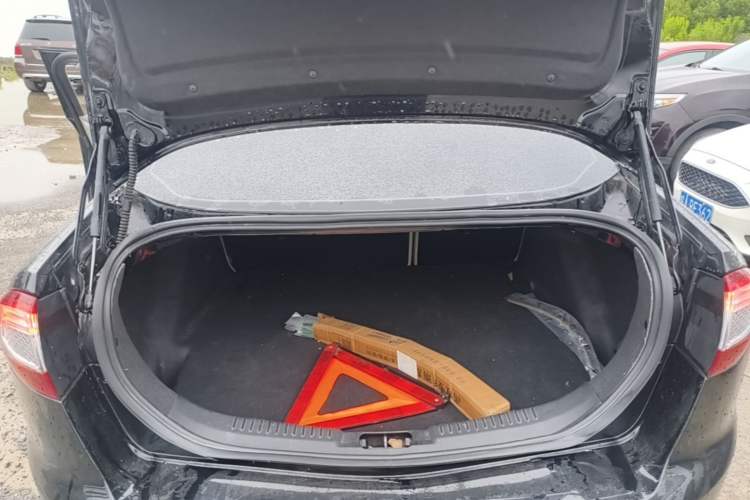 Used Ford Mondeo 2011 2.0L GTDi 200 Fashion Edition Trunk