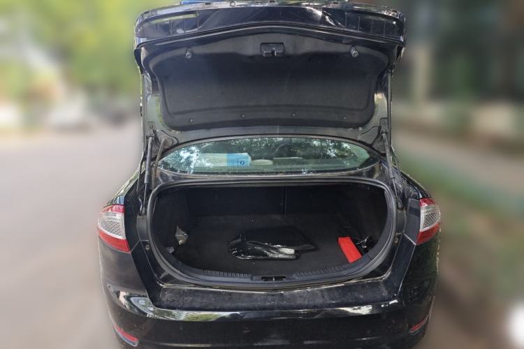 Used Ford Mondeo 2011 2.0L GTDi 200 Luxury Edition Trunk
