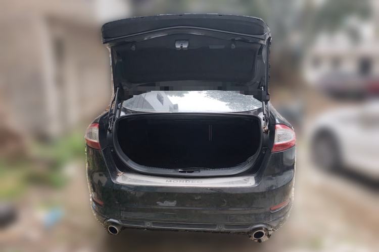 Used Ford Mondeo 2011 2.3L Fashion Edition Trunk