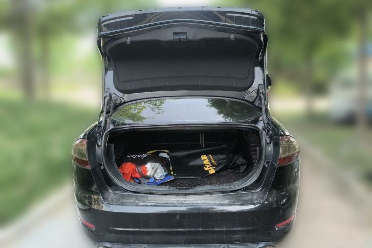 Used Ford Mondeo 2011 2.3L Fashion Edition Trunk