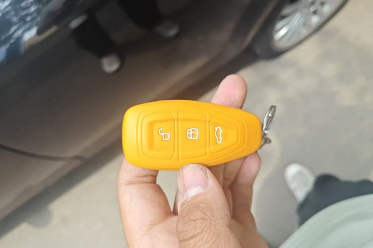 Used Ford Mondeo 2011 2.0L GTDi240 Ultimate Edition Vehicle Key