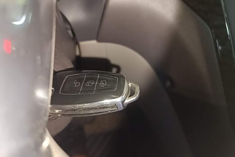 Used Ford Mondeo 2011 2.0L GTDi 200 Fashion Edition Vehicle Key