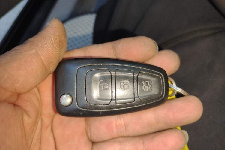Used Ford Mondeo 2011 2.0L GTDi 200 Fashion Edition Vehicle Key