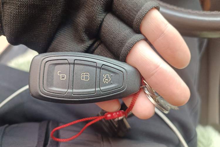Used Ford Mondeo 2011 2.0L GTDi240 Ultimate Edition Vehicle Key