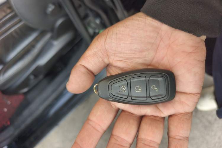 Used Ford Mondeo 2011 2.0L GTDi 200 Luxury Edition Vehicle Key