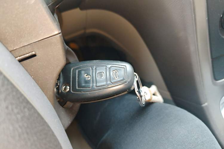 Used Ford Mondeo 2011 2.3L Fashion Edition Vehicle Key