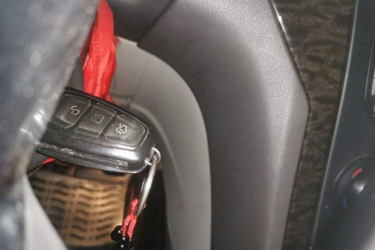 Used Ford Mondeo 2011 2.0L GTDi 200 Fashion Edition Vehicle Key