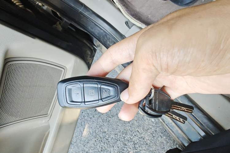 Used Ford Mondeo 2011 2.0L GTDi 200 Luxury Edition Vehicle Key